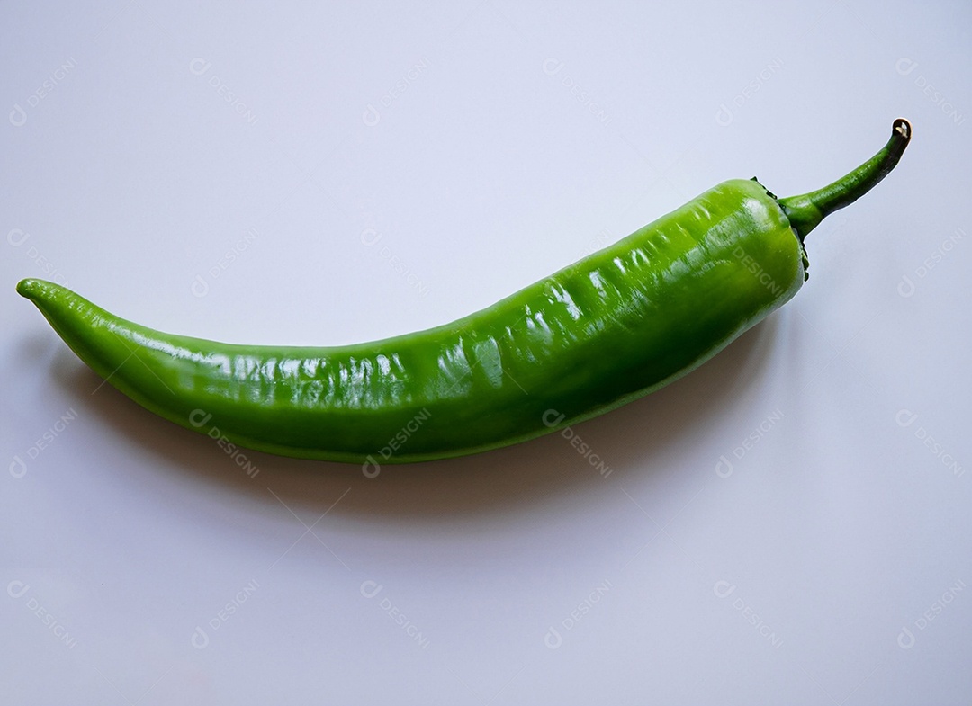 Pimentão Verde Em Fundo Branco