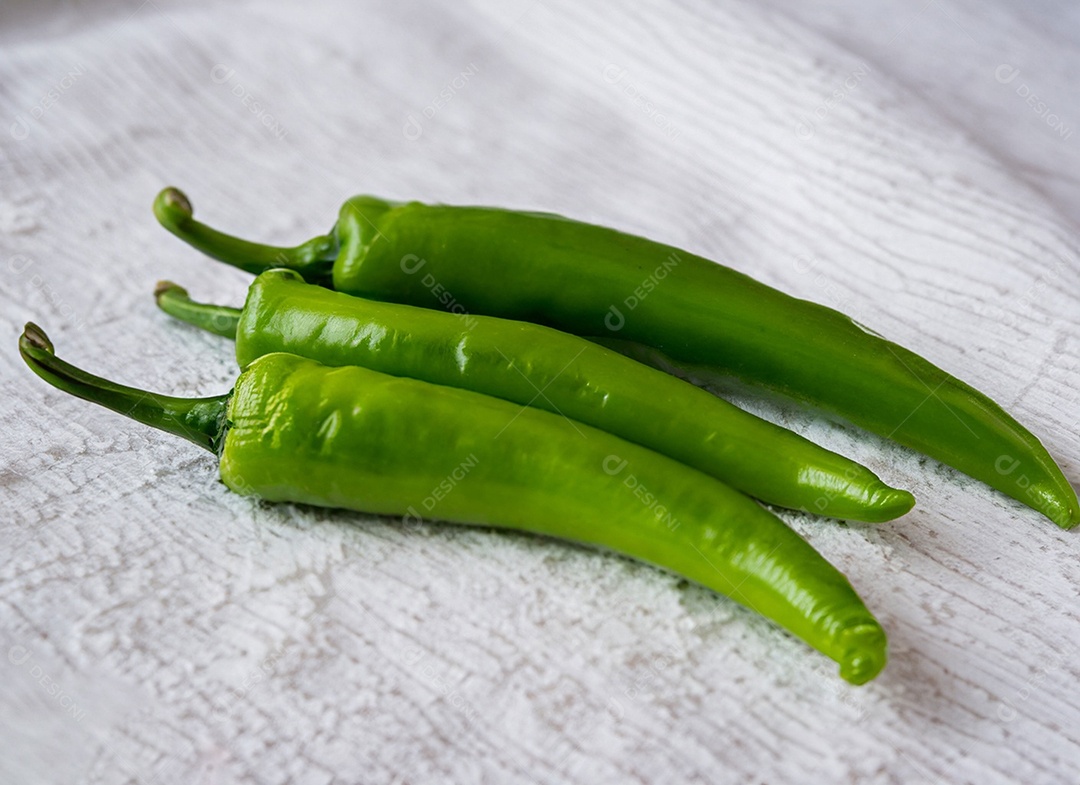 Pimentão Verde Em Fundo Branco