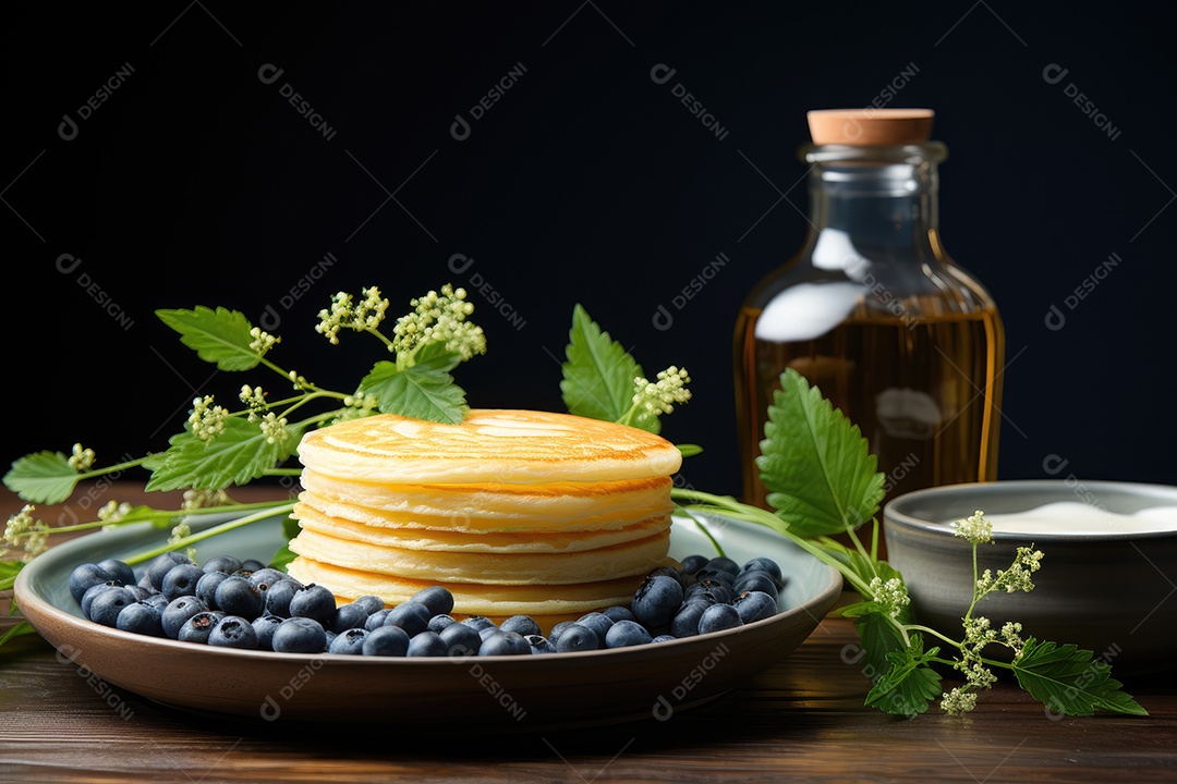 Deliciosa panqueca com calda de caramelo