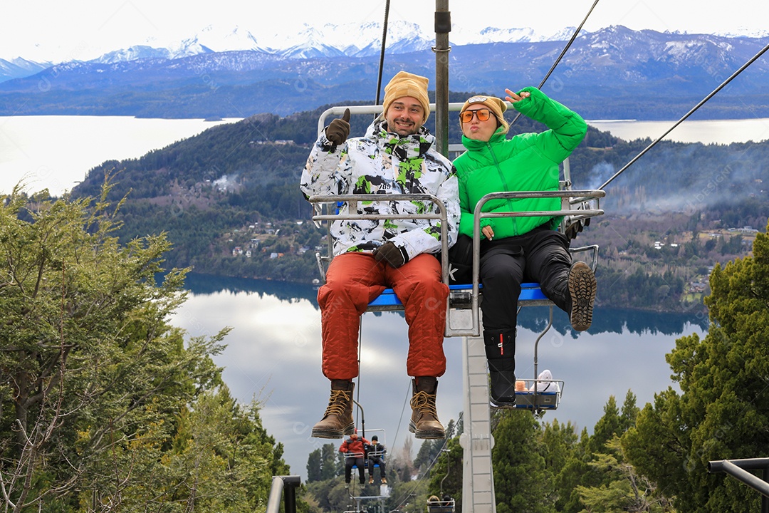 Linda paisagem turistas.