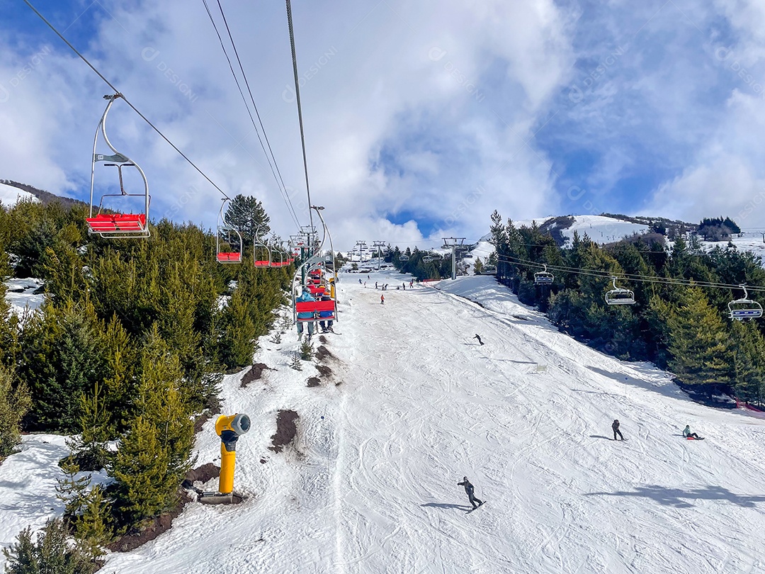 Linda paisagem turistas.