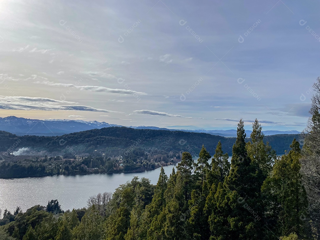 Linda paisagem turistas.