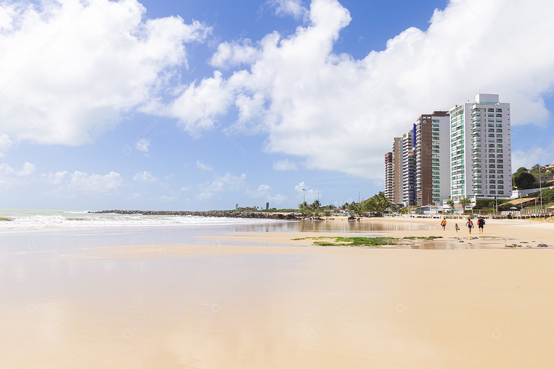 Vista dos prédios beira mar