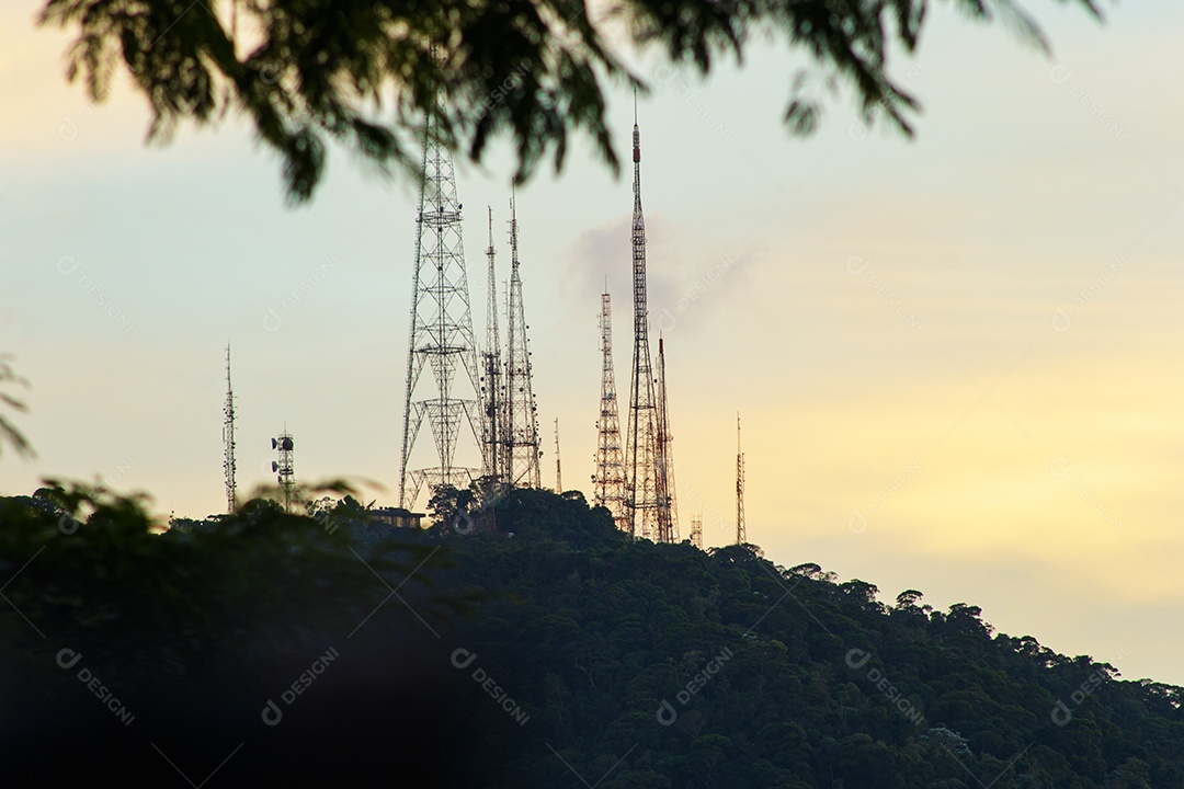 vista das antenas de sumaré no rio de Janeiro.