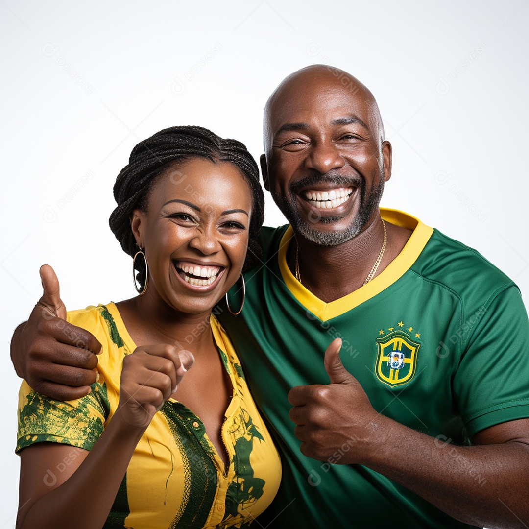 Casal comemorando Dia da Independência do Brasil