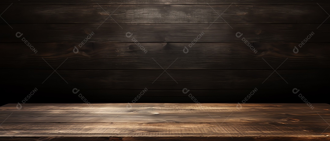 Mesa de madeira em branco no fundo da parede do quadro preto, maquete e exibição para produto