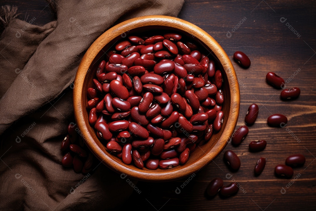 Grãos sobre uma tigela em uma mesa de madeira