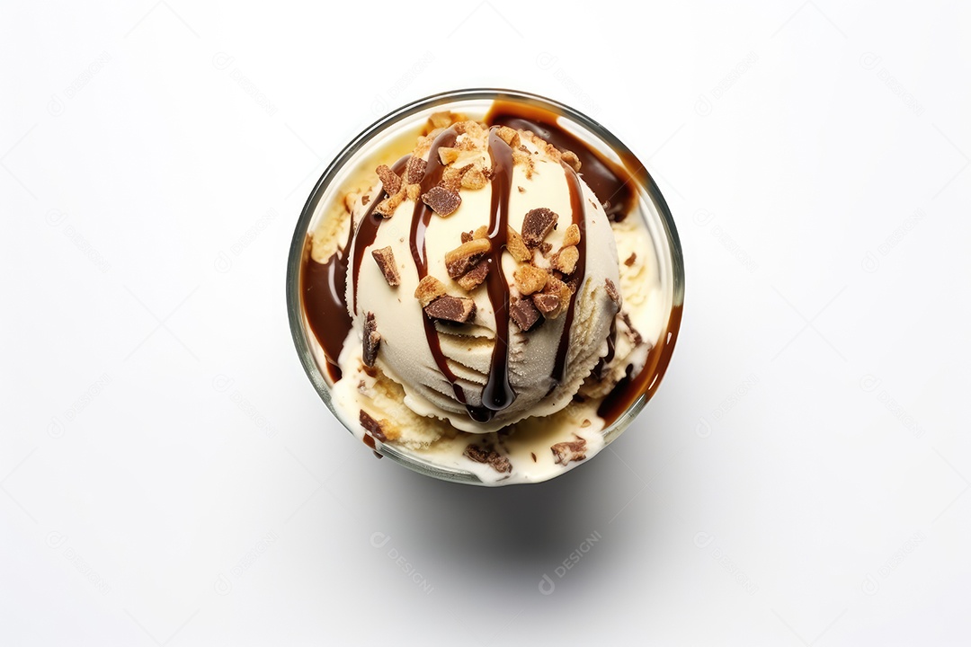 Sorvete delicioso sobre fundo isolado