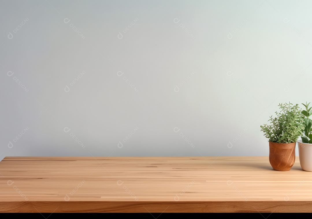 Maquete vazio em uma mesa de madeira contra plantas em uma panela, sala de estar de madeira mínima como pano de fundo.