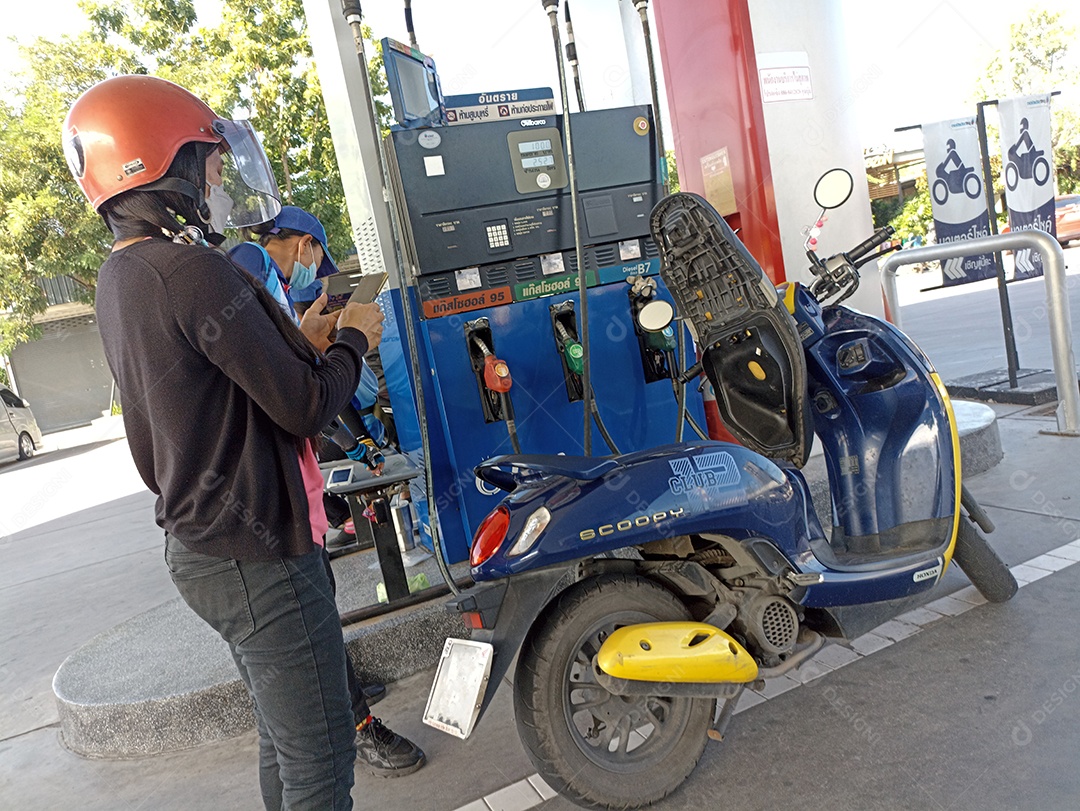 Os preços retalhistas do petróleo no país aumentaram