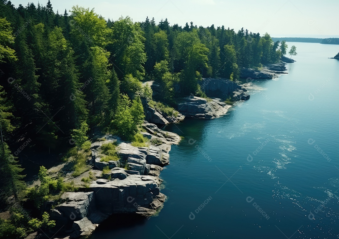 Vista aérea do lago, lago no nascer do sol da manhã. Ecossistemas de água doce, zonas húmidas e protecção ambiental.
