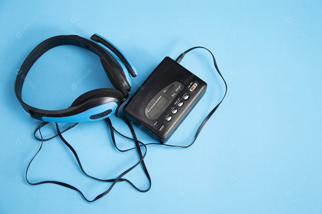 Os toca fitas portáteis tornaram se populares em todo o mundo na década de 90