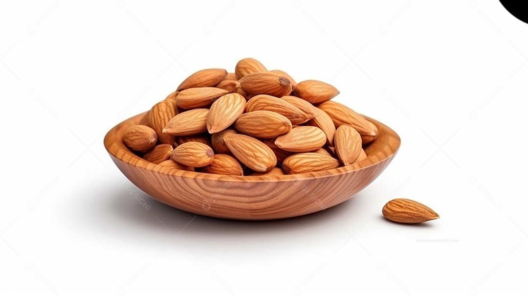 Frasco de vidro cheio de amêndoas na mesa de madeira