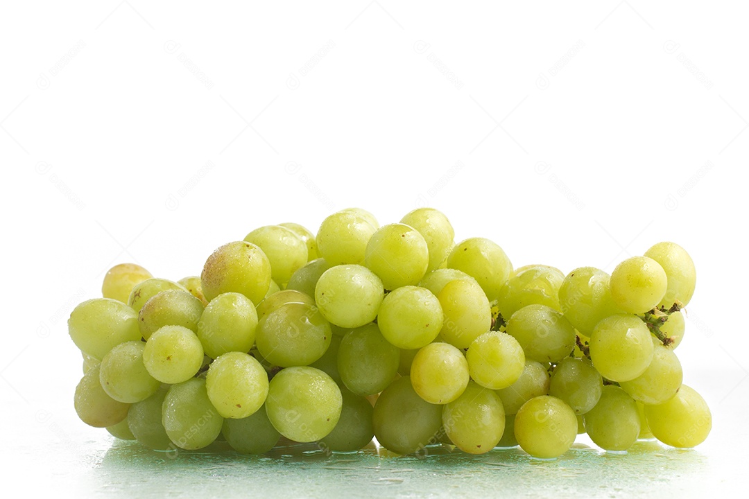 Uvas verdes em uma cesta