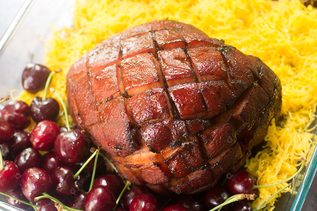 Presunto de Natal com ovos e maçã doce