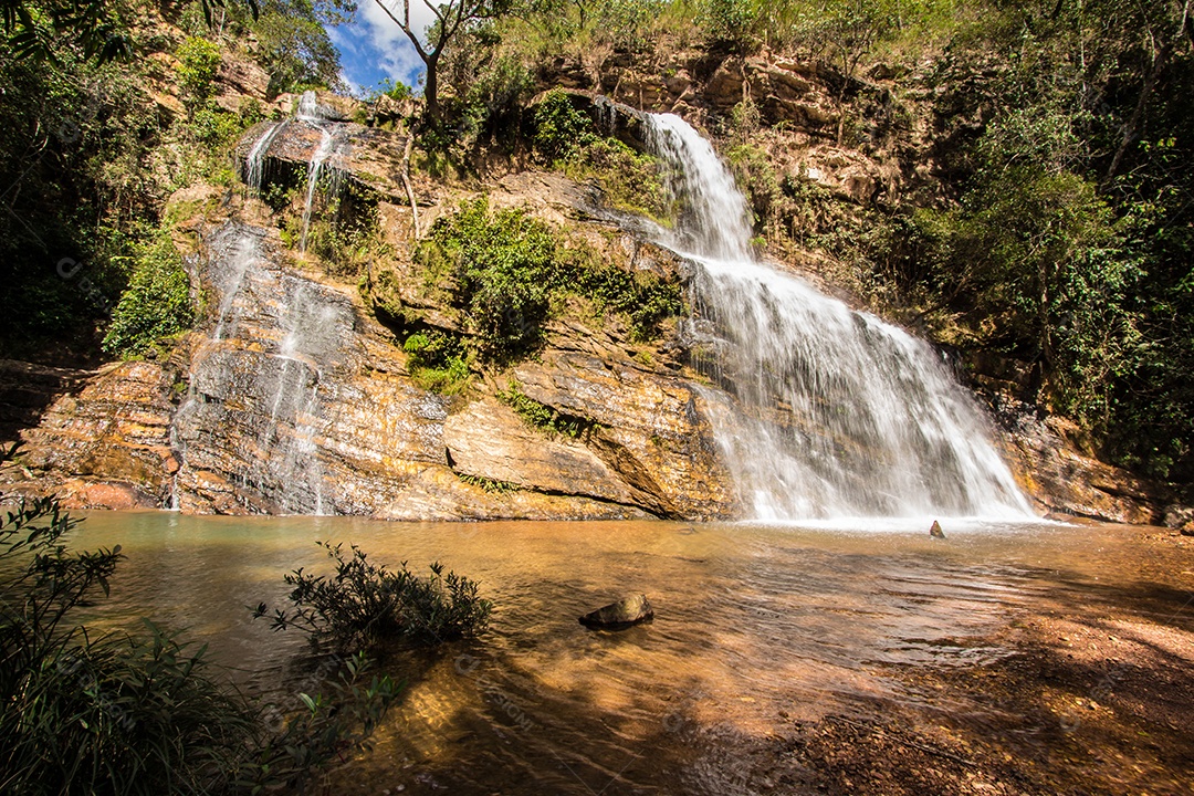 Paisagem de linda cachoeira