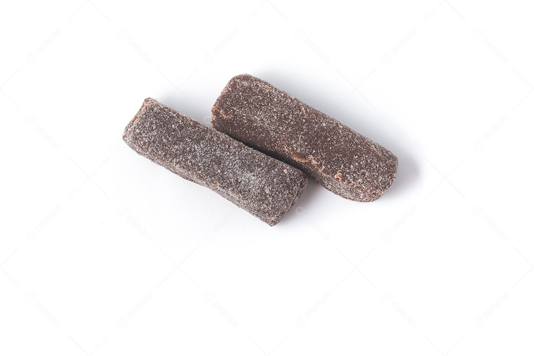 Lanche doce de banana brasileira isolado em fundo branco