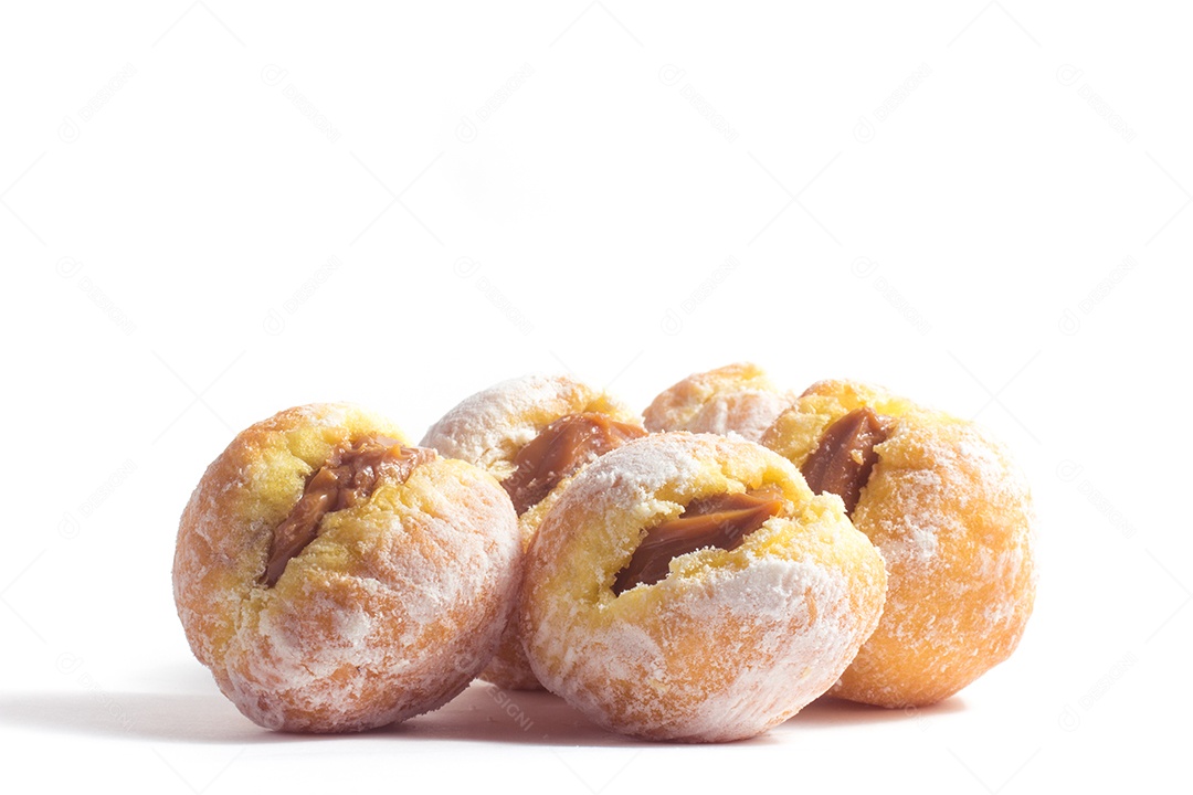 Sonho de padaria brasileira em fundo branco