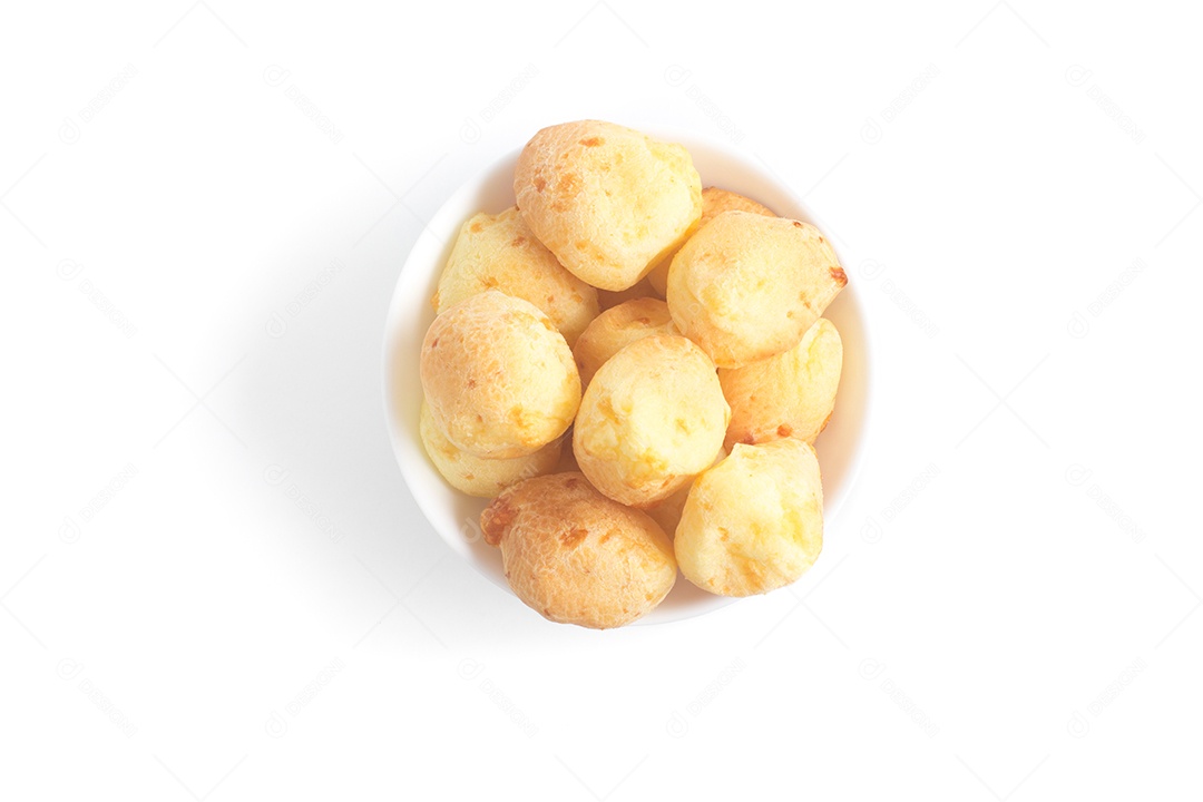 Pão de queijo brasileiro em uma tigela