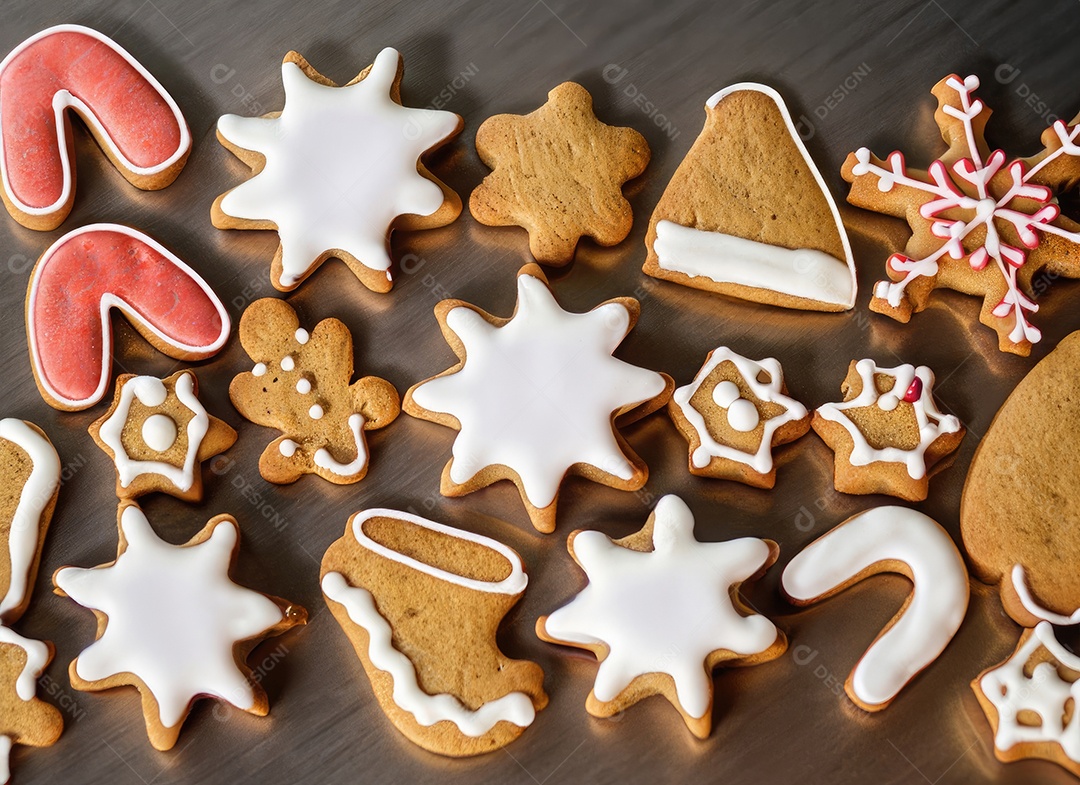 Biscoitos de gengibre caseiros de Natal fofos