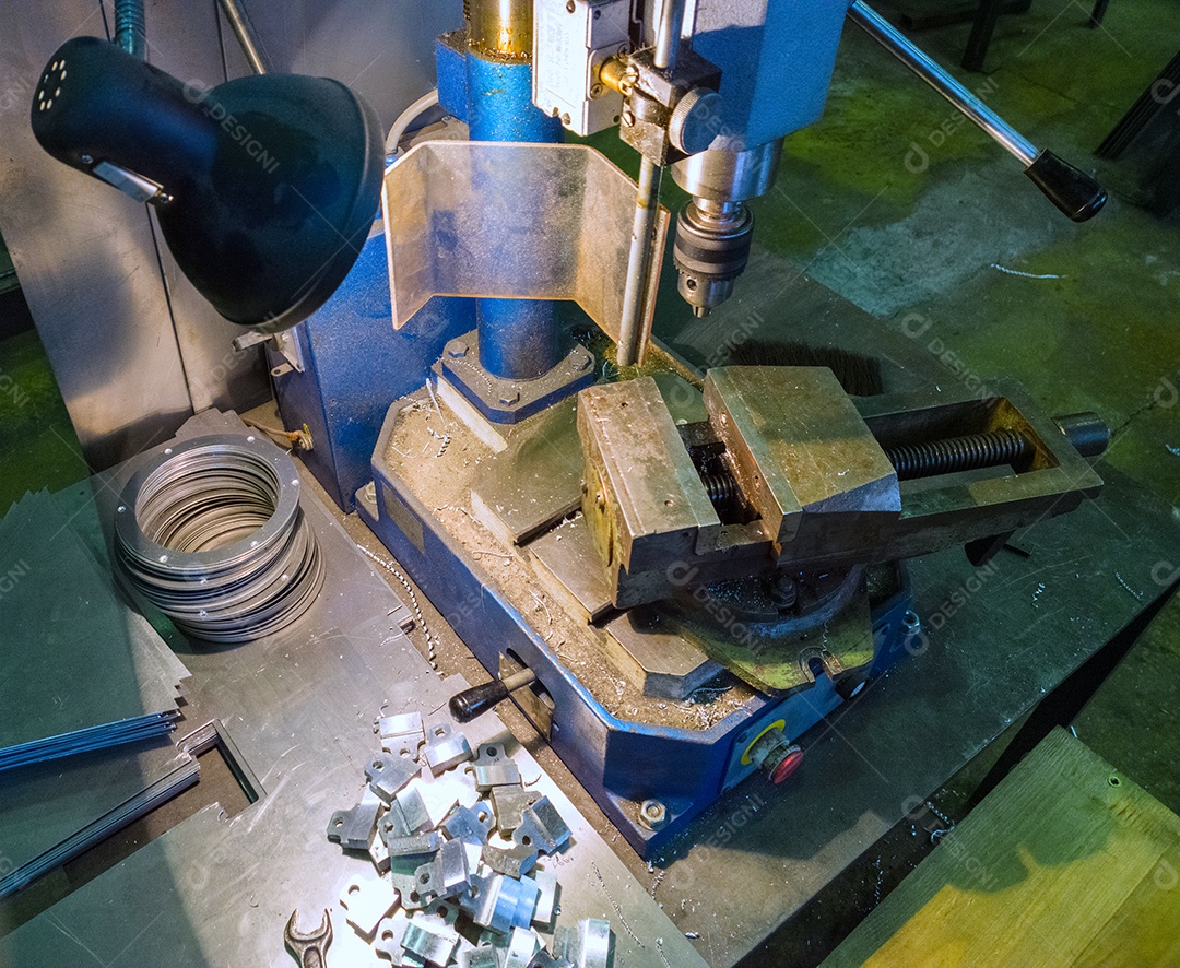 Local de trabalho de serralheiro de perfuração