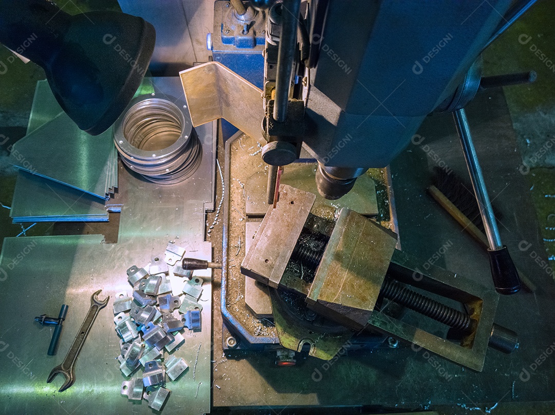 Local de trabalho de serralheiro de perfuração