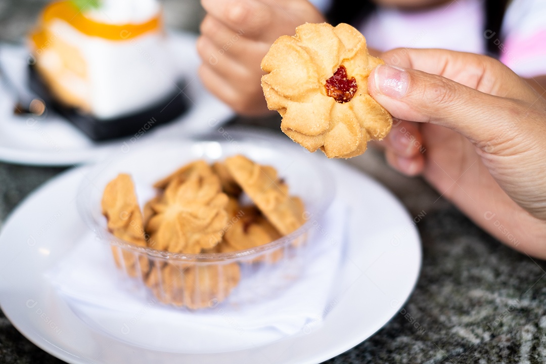 Tigela com deliciosos biscoitinhos