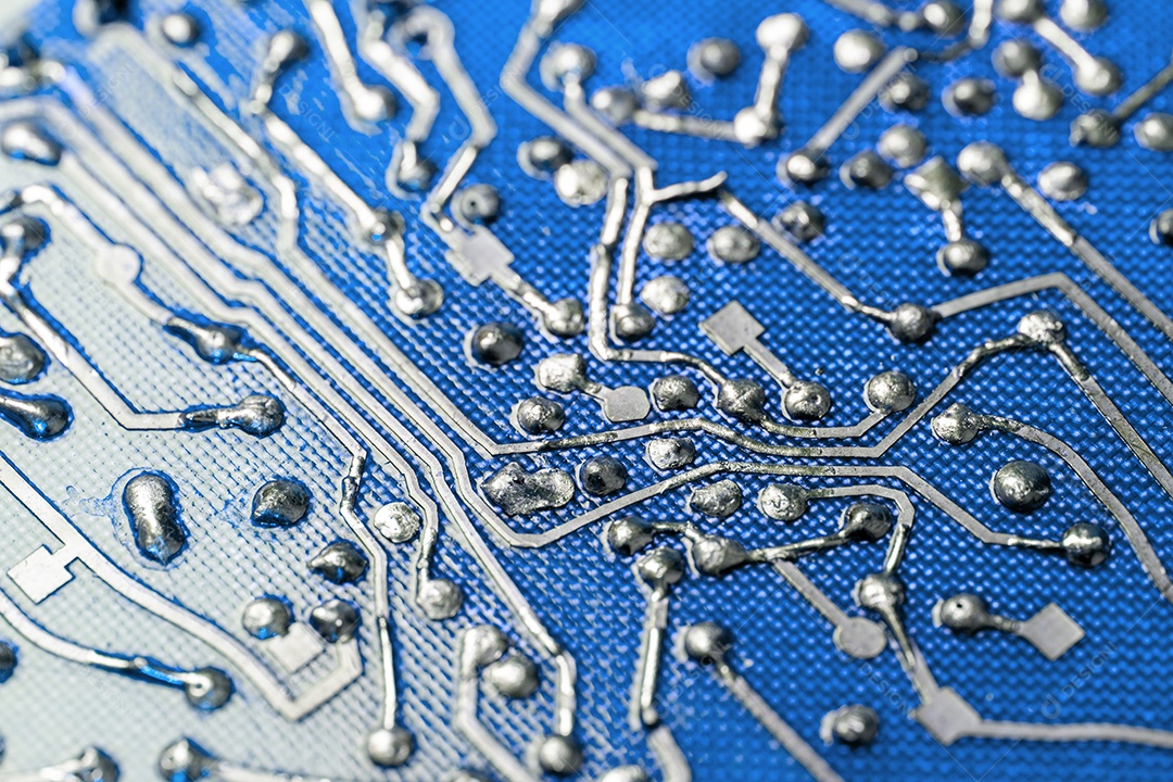 Verso da antiga placa de circuito impresso de fibra de vidro plana sem componentes