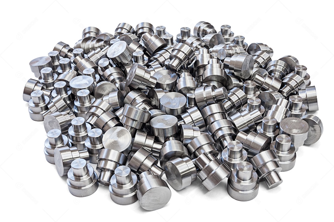 Peças de alumínia sobre fundo isolado