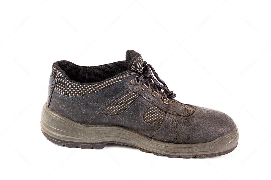 Tênis sobre fundo isolado branco