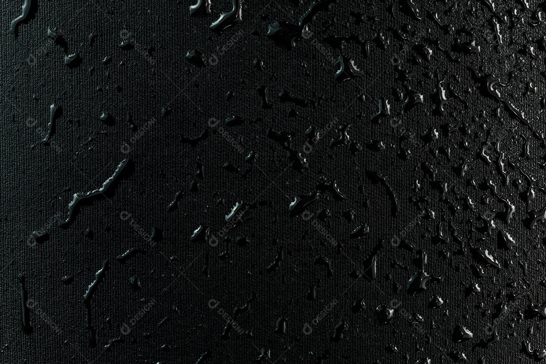 Fundo macro da superfície de borracha plana preta com gotas de água