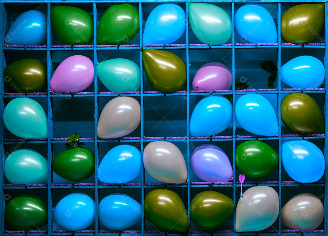 Jogo de balão de ar colorido