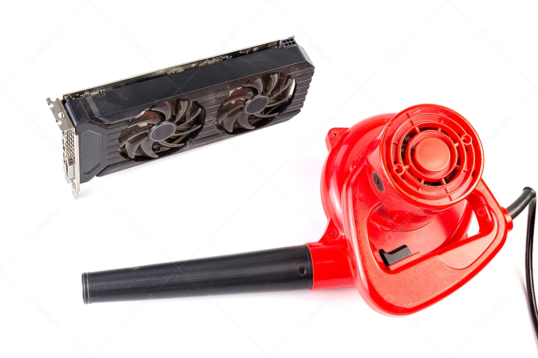 Ventilador de ar e placa de vídeo empoeirada