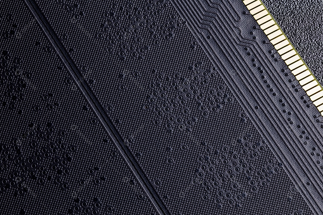 Parte traseira dos módulos de RAM pretos