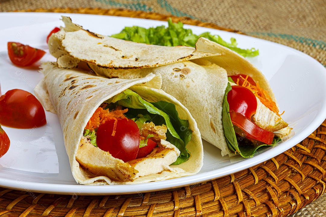 Enrrolado de salada e carne