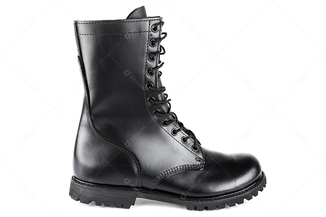 Bota masculina de couro preto usada limpa de 8 polegadas isolada no branco