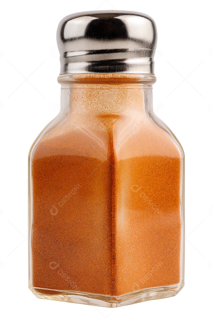 Pote de vidro com tempero isolado no fundo branco