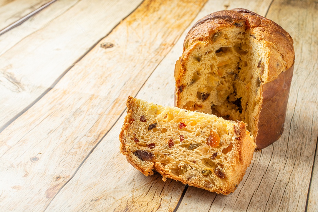 Panetone, sobremesa tradicional com frutas cristalizadas