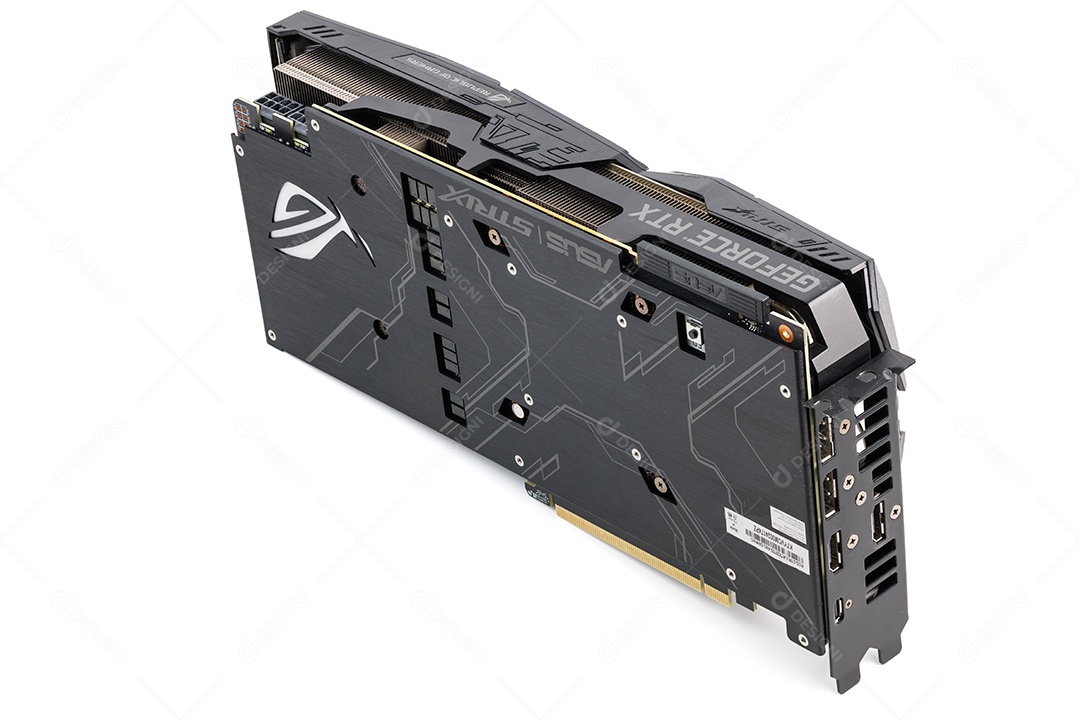 Grande placa de vídeo preta para jogos contemporâneos isolada em fundo branco