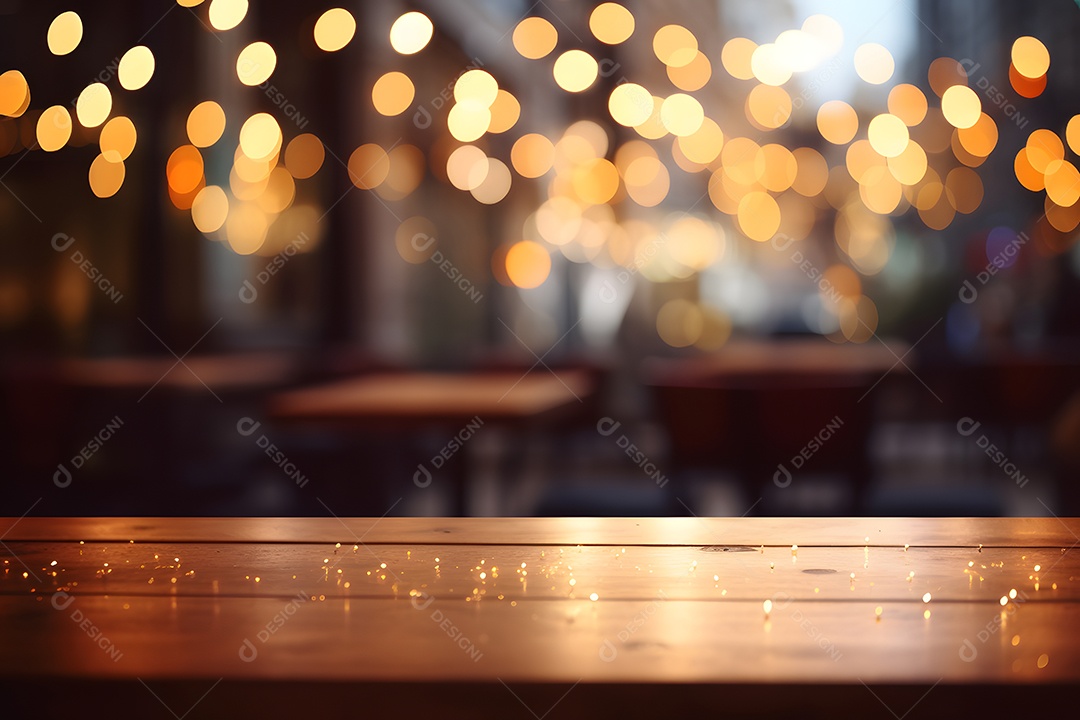 Tampo de mesa de madeira vazio, sem pintura, com luzes bokeh sobre fundo desfocado.