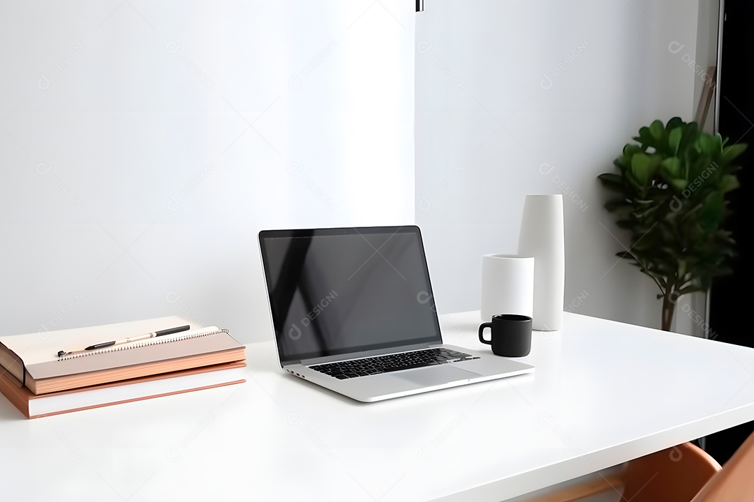 Pessoas de negócios usando laptop no escritório.