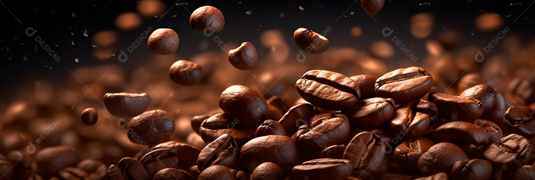 Grãos de café torrados sobre fundo isolado