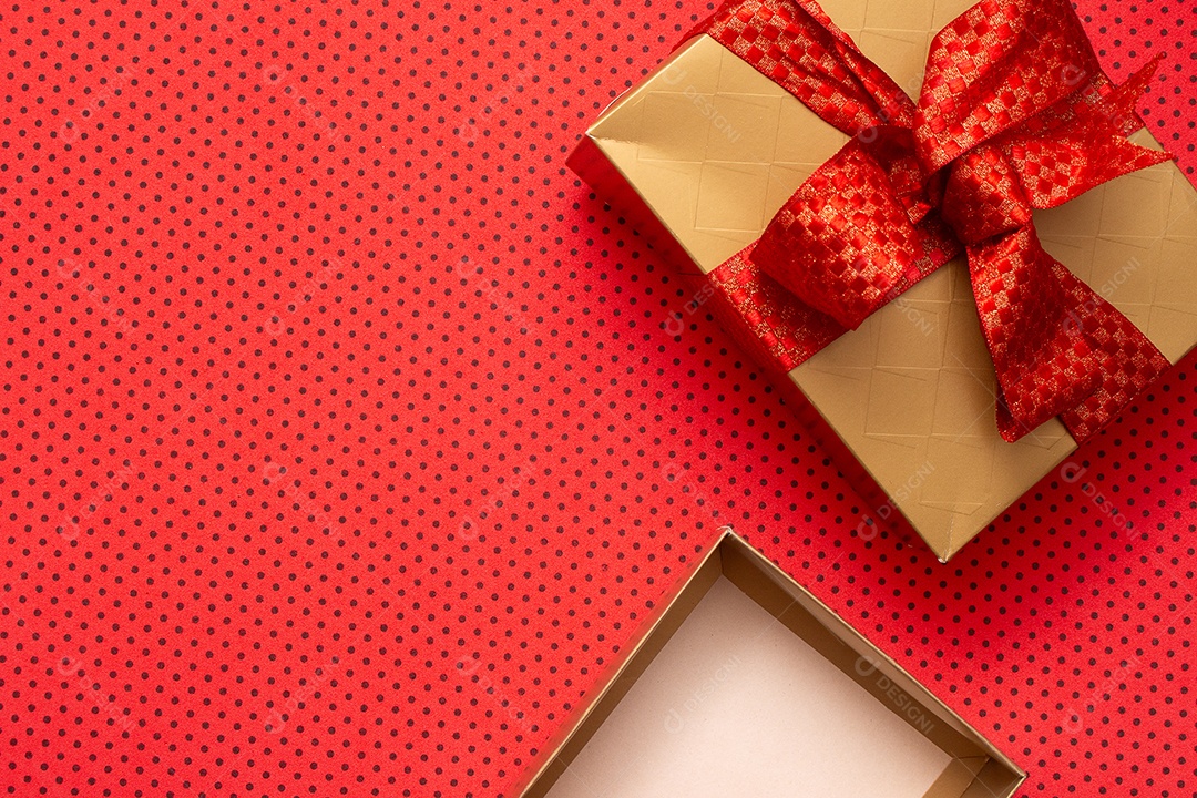 Close de caixa para presente com laço