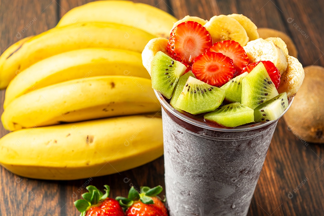 Delicioso copo de açái