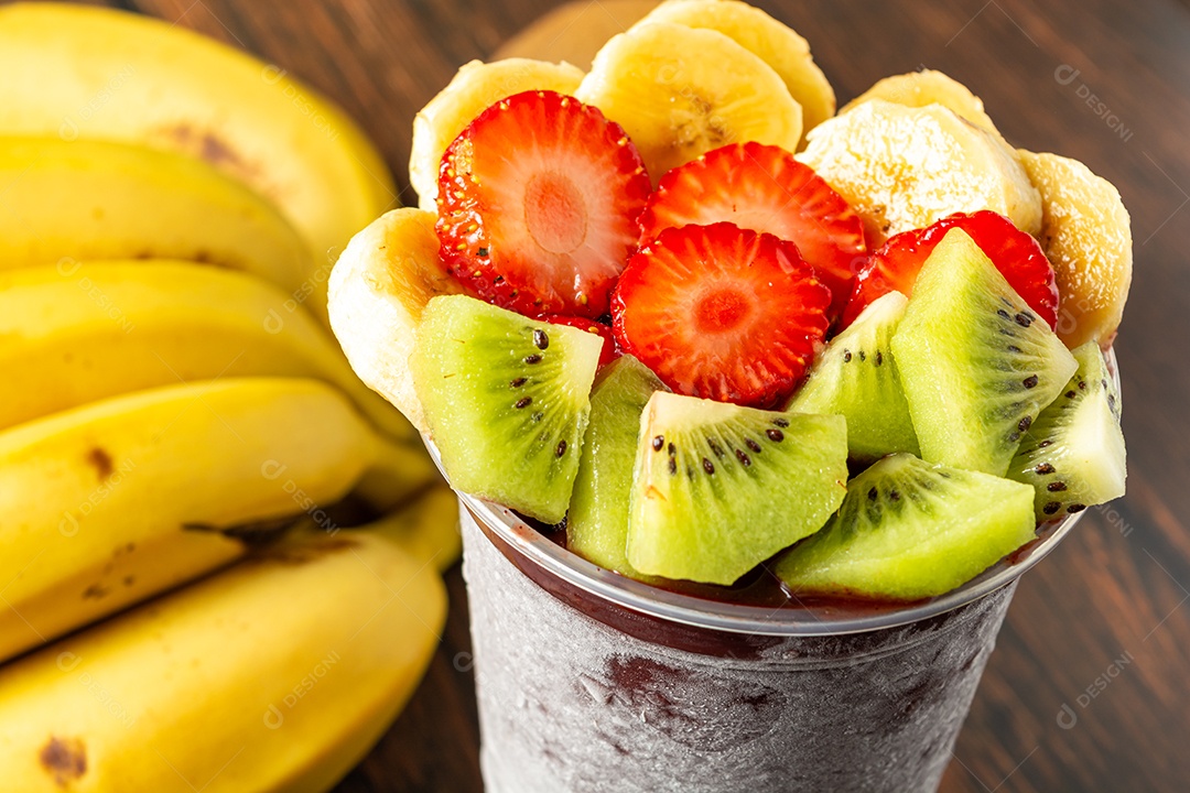 Delicioso copo de açái