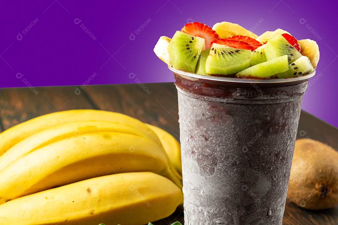 Delicioso copo de açái