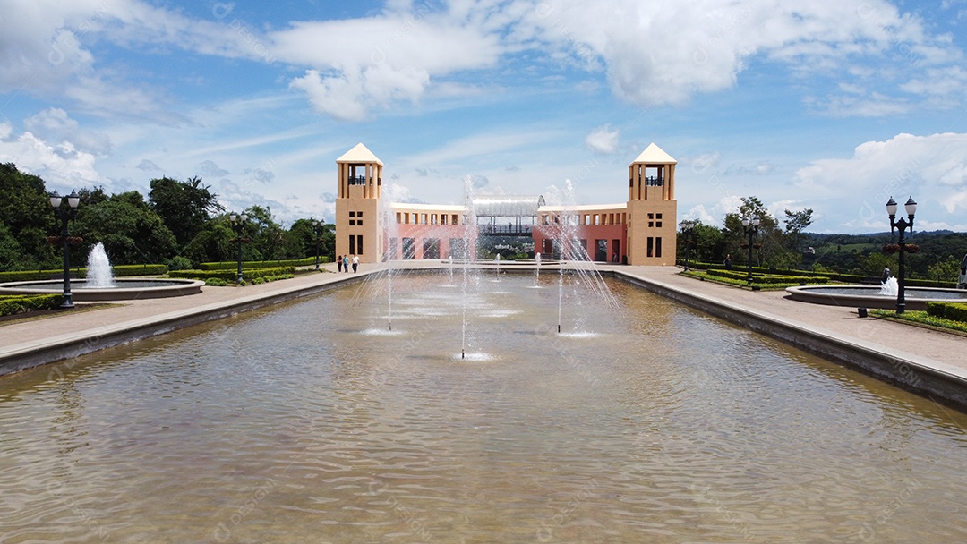 Lindo local lugar turístico grande edifício