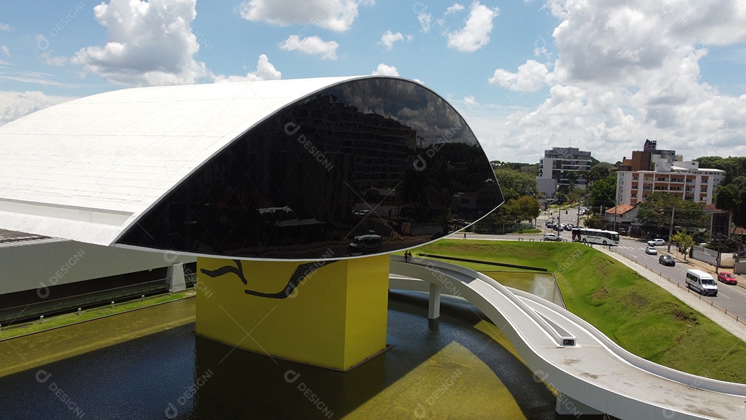 Lindo local lugar turístico grande edifício