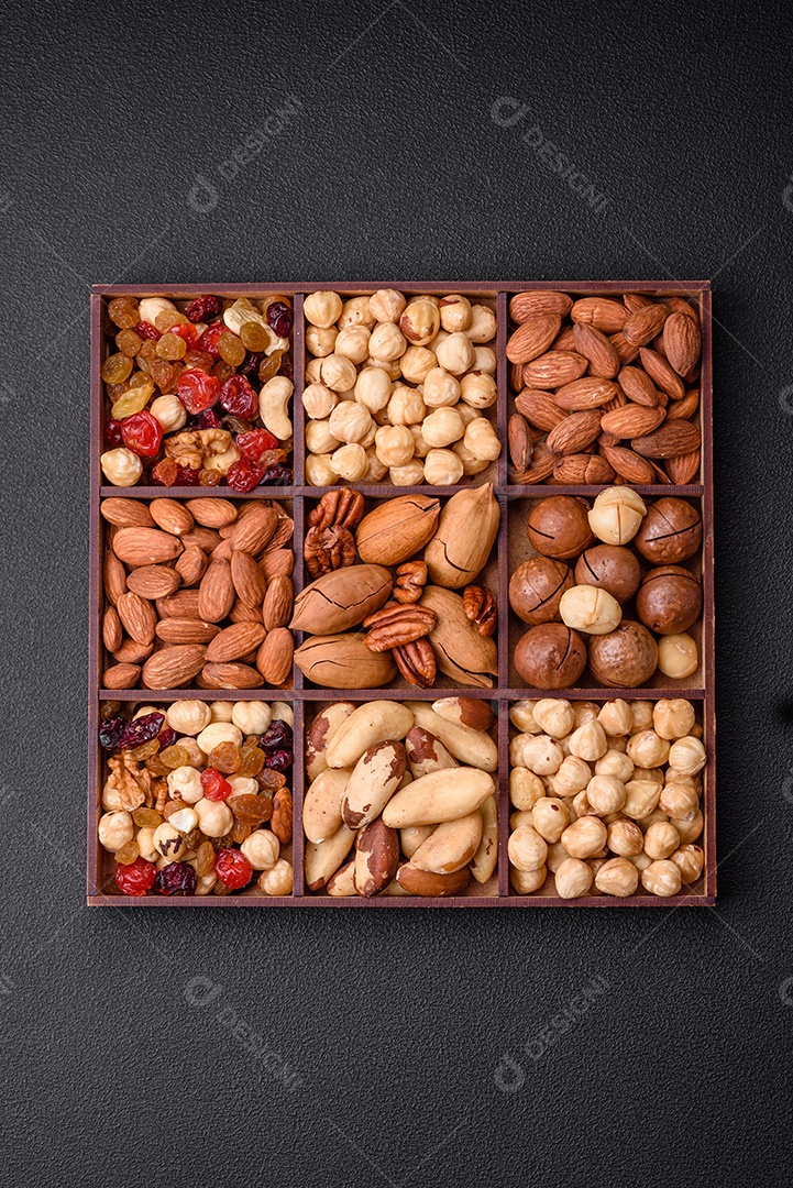 Mistura de nozes de macadâmia torradas, castanhas de caju, nozes, amêndoas