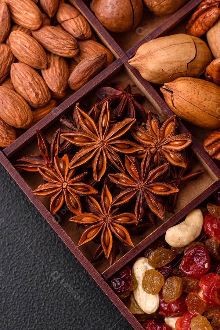 Mistura de nozes de macadâmia torradas, castanhas de caju, nozes, amêndoas